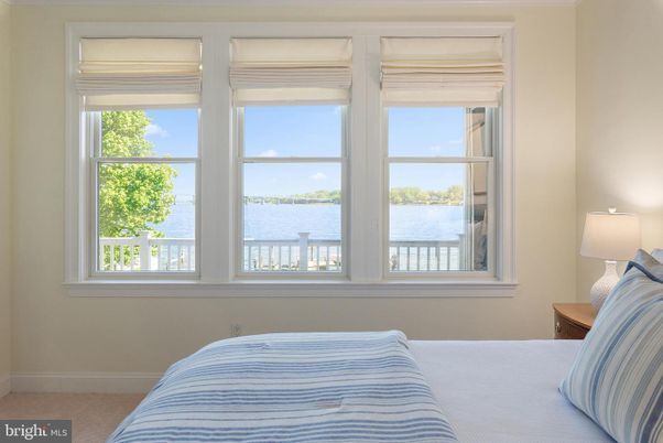 Bedroom, Interior, Water
