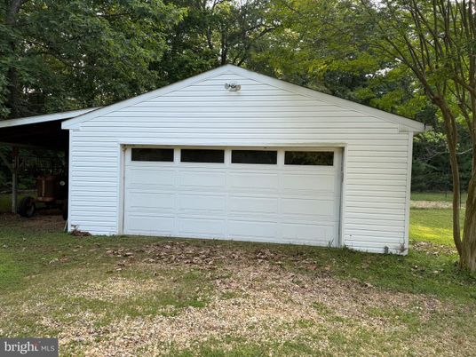 Detached Garage, Exterior