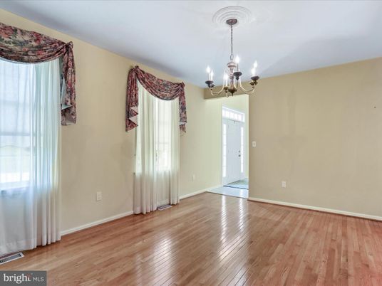 Chandelier, Empty room, Interior, Wood Texture Flooring