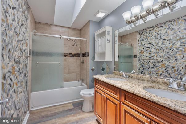 Bathroom, Dual Sink Vanities, Interior, Wood Texture Flooring