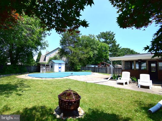 Backyard, Exterior, Pool