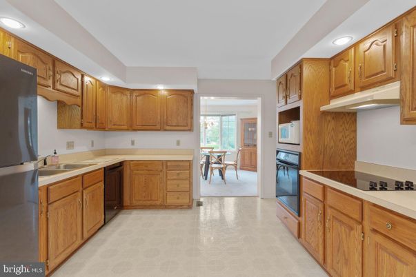 Dining room, Interior, Kitchen, Recessed Lighting