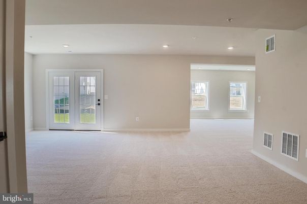 Empty room, Interior, Recessed Lighting