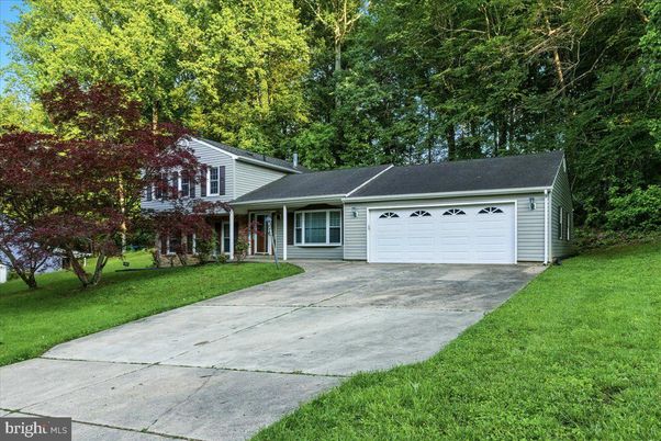 Attached, Backyard, Exterior, Facade, Cape Cod