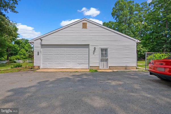 Detached Garage, Exterior