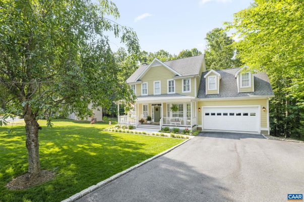 Attached, Exterior, Facade, Farmhouse