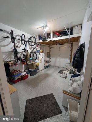 Garage, Interior