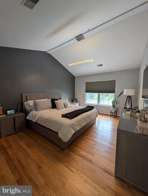 Bedroom, Interior, Pendant Lights, Wood Texture Flooring