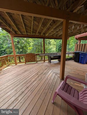 Exterior, Wood Texture Flooring