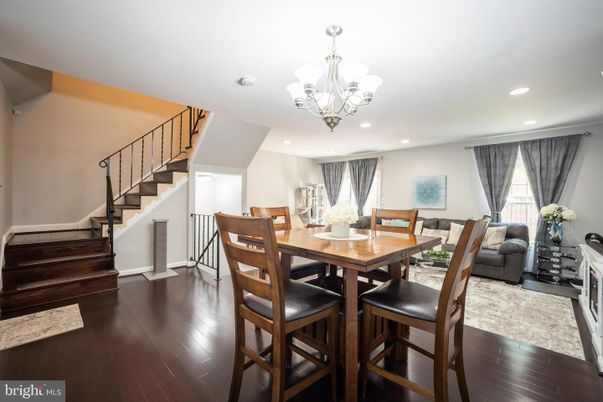 Chandelier, Dining room, Interior, Recessed Lighting, Wood Texture Flooring