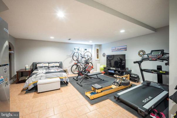 Bedroom, Fitness Equipment, Interior, Recessed Lighting