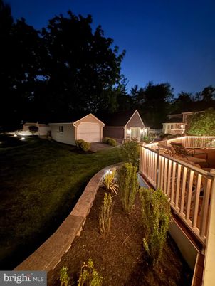 Backyard, Detached Garage, Exterior