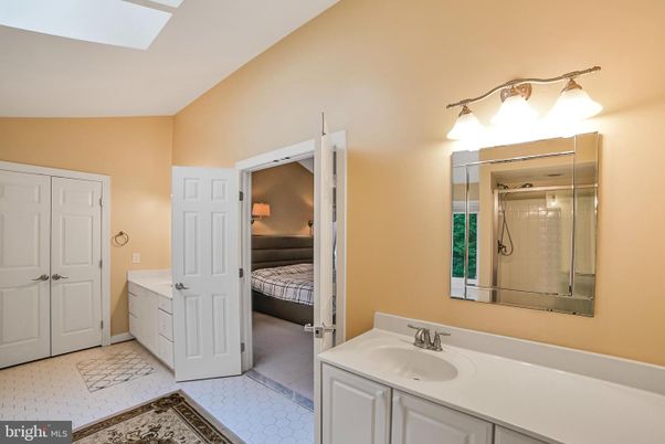 Bathroom, Bedroom, Dual Sink Vanities, Glass Shower, Interior