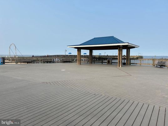 Exterior, Water