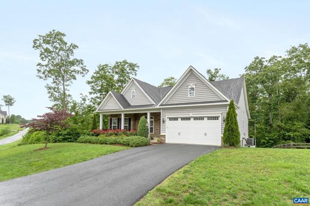 Attached, Exterior, Facade, Farmhouse