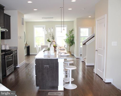 Dining room, Interior, Kitchen, Pendant Lights, Recessed Lighting, Wood Texture Flooring
