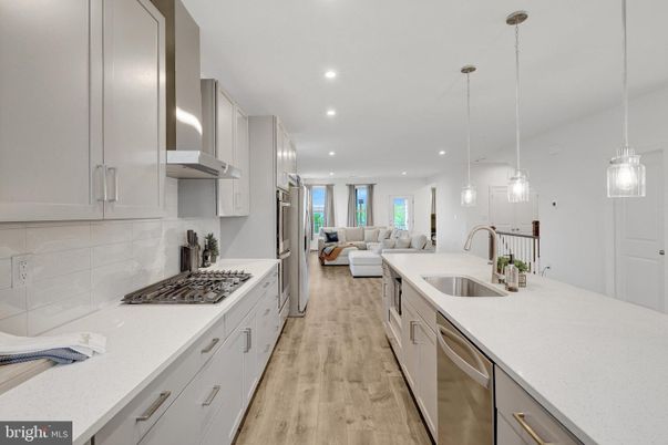 Interior, Kitchen, Living room, Pendant Lights, Recessed Lighting, Stainless Steel Appliances, Wood Texture Flooring