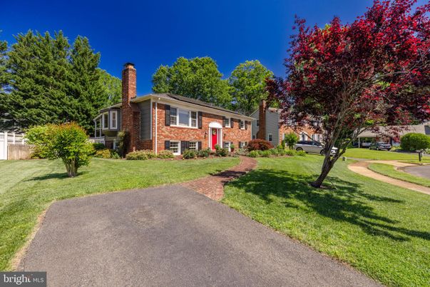 Backyard, Exterior, Facade, Brick Facade, Split Level