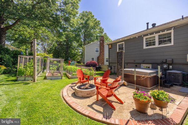 Backyard, Exterior, Hot Tub