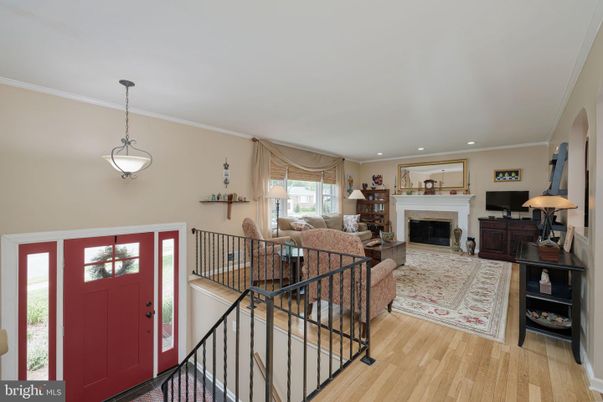 Fireplace, Interior, Living room, Pendant Lights, Recessed Lighting, Wood Texture Flooring