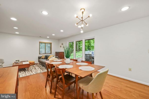 Dining room, Interior, Living room, Pendant Lights, Recessed Lighting, Wood Texture Flooring