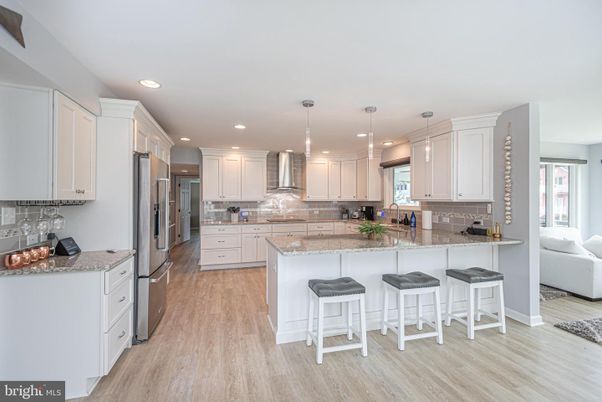Interior, Kitchen, Pendant Lights, Recessed Lighting, Wood Texture Flooring
