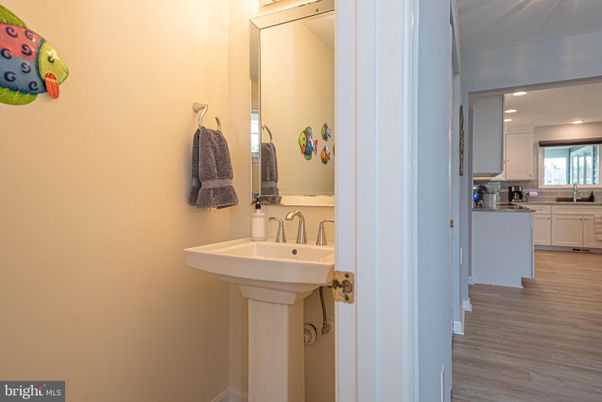 Bathroom, Interior, Kitchen, Recessed Lighting, Wood Texture Flooring