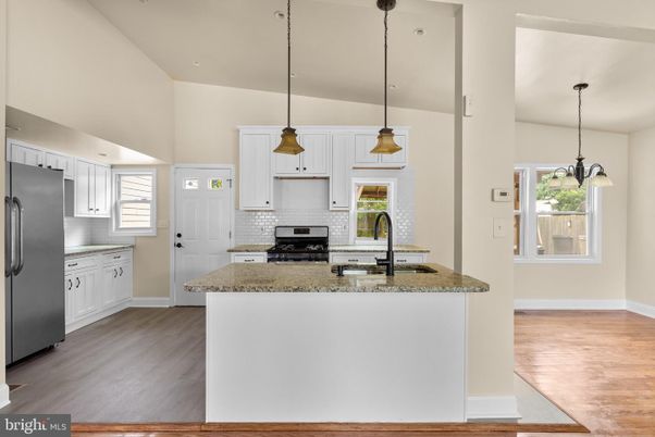 Interior, Kitchen, Pendant Lights, Wood Texture Flooring