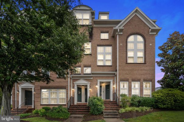 Exterior, Facade, Brick Facade, Brick Traditional