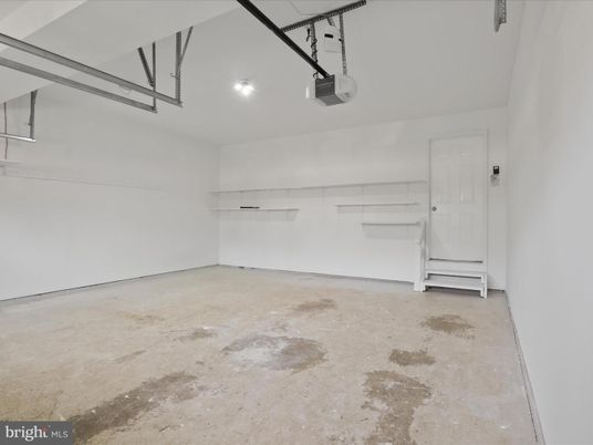 Garage, Interior