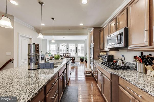Dining room, Interior, Kitchen, Pendant Lights, Recessed Lighting, Wood Texture Flooring