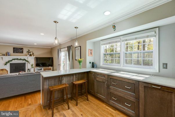 Fireplace, Interior, Living room, Pendant Lights, Recessed Lighting, Wood Texture Flooring