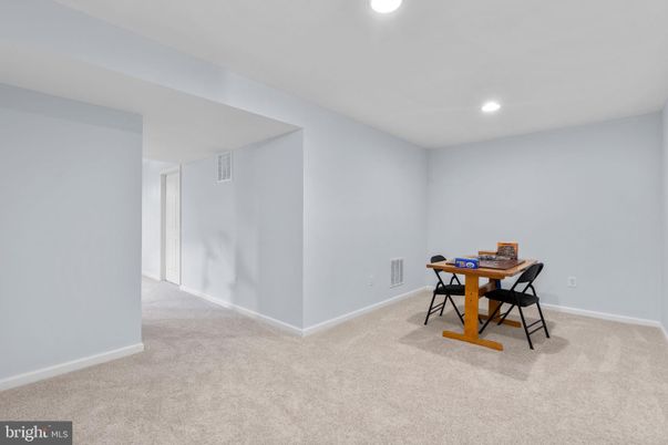 Dining room, Interior, Recessed Lighting