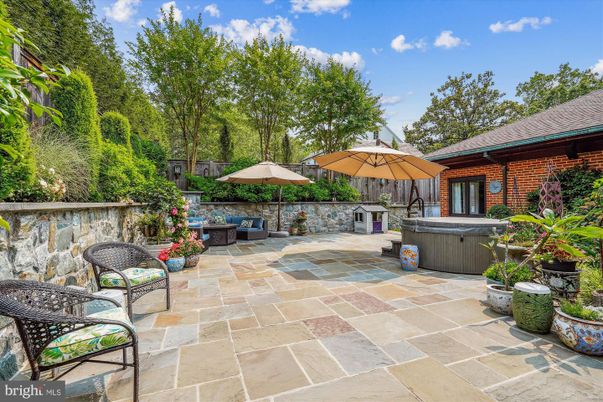 Exterior, Hot Tub