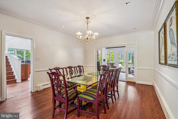 Chandelier, Dining room, Interior, Recessed Lighting, Wood Texture Flooring