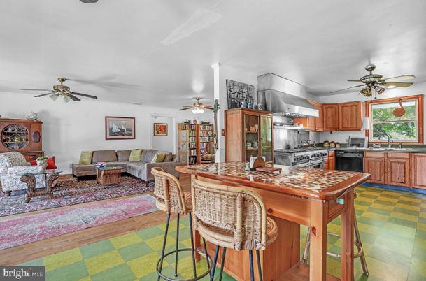 Interior, Kitchen, Living room, Stainless Steel Appliances