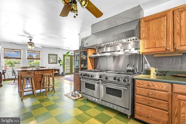 Dining room, Interior, Kitchen, Stainless Steel Appliances