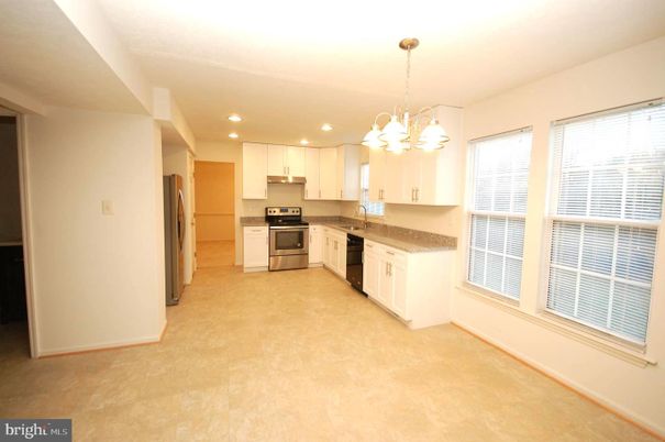 Chandelier, Interior, Kitchen, Pendant Lights, Recessed Lighting, Stainless Steel Appliances