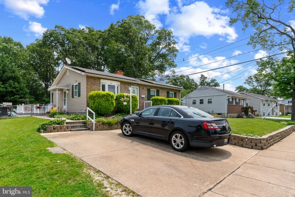 Exterior, Facade, Brick Facade, Cape Cod