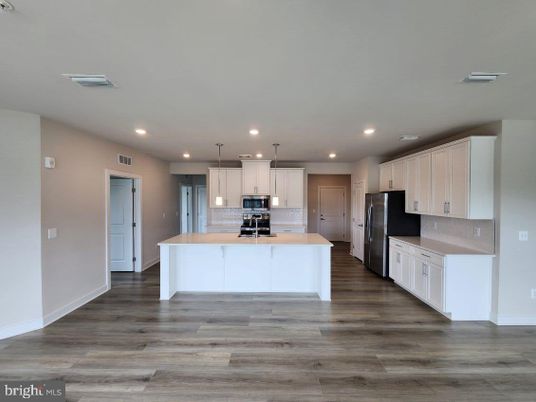 Interior, Kitchen, Pendant Lights, Recessed Lighting, Wood Texture Flooring