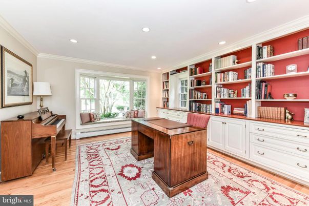 Home Office, Interior, Piano, Recessed Lighting, Wood Texture Flooring