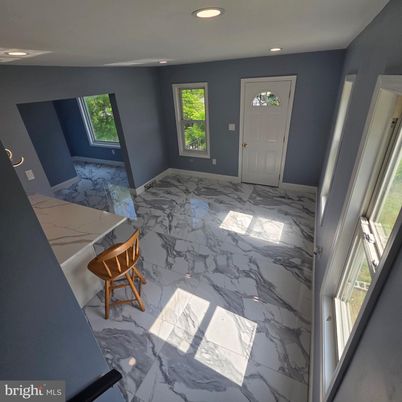 Empty room, Interior, Marble, Recessed Lighting