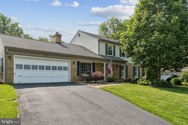 Attached, Exterior, Facade, Brick Facade, Cape Cod