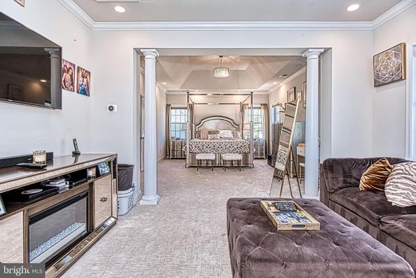 Dining room, Interior, Recessed Lighting
