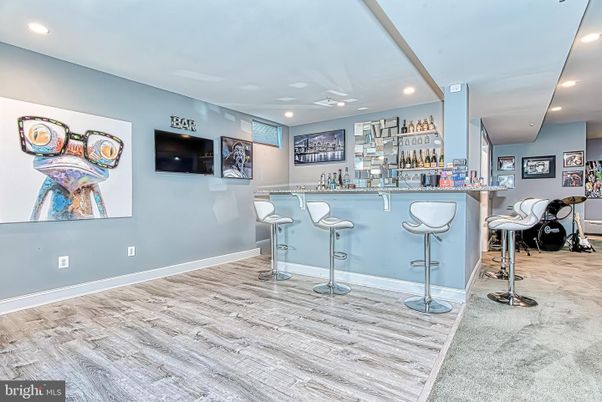 Interior, Recessed Lighting, Wood Texture Flooring