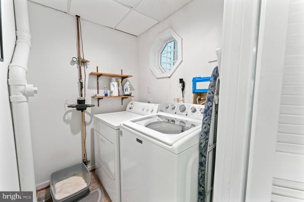 Interior, Washer