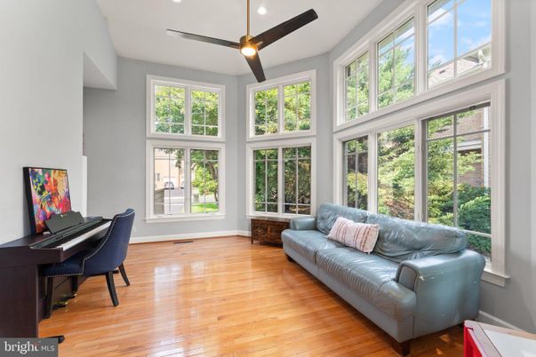 Interior, Piano, Recessed Lighting, Sun Room, Wood Texture Flooring