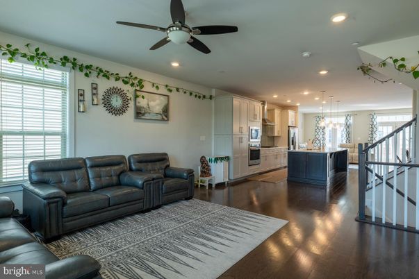 Interior, Kitchen, Living room, Pendant Lights, Recessed Lighting, Stainless Steel Appliances, Wood Texture Flooring