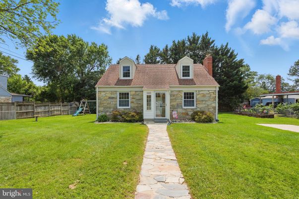Backyard, Exterior, Facade, Playground, Cape Cod