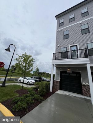 Attached, Exterior, Facade, Brick Facade, Rowhouse